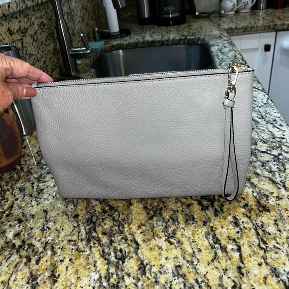 Kate Spade Large Pebbled Leather Envelope Wristlet 7X11 EUC - Picture 2 of 5